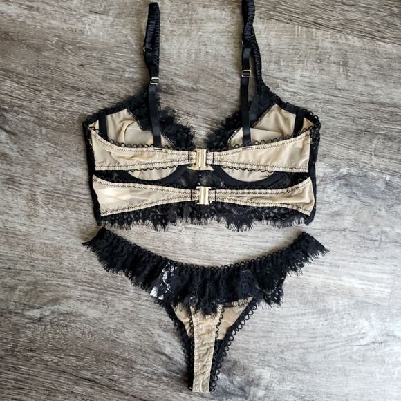 2 Piece | Longline Lace Bustier Bra Top with Matching Thong Panty Set - Picture 4 of 11